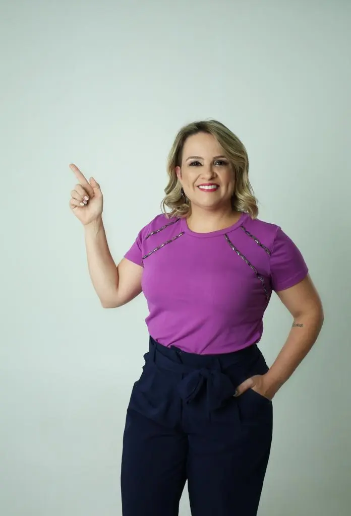 Dra. Denise – Perfil 2